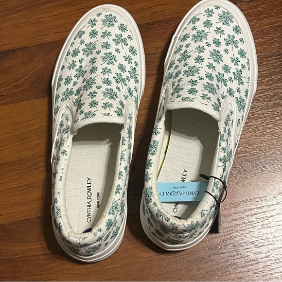 NWT Cynthia Rowley Shamrock Shoes-St. Patrick’s Day Sz 8.5 - Picture 3 of 4